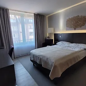 https://nice-apartment-in-modern-center-of-dusseldorf.topcolognehotels.com